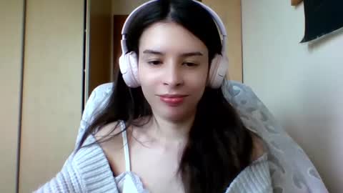 Snapshot of laricenature chatting on 11, 3, 2025 Larice online show from 11, 3, 2025