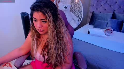 Snapshot of laris_park chatting on 22, 1, 2025 laris_park online show from 22, 1, 2025