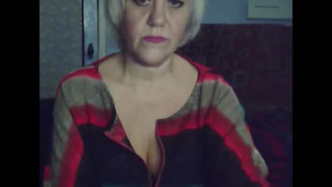 larisaq4ugo24 online show from 15, 1, 2025