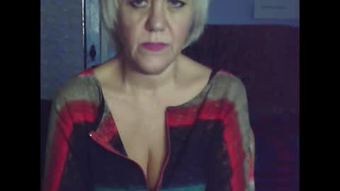 larisaq4ugo24 online show from 15, 1, 2025