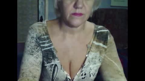 larisaq4ugo24 online show from 21, 1, 2025
