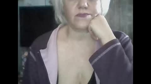 larisaq4ugo24 online show from 15, 10, 2025