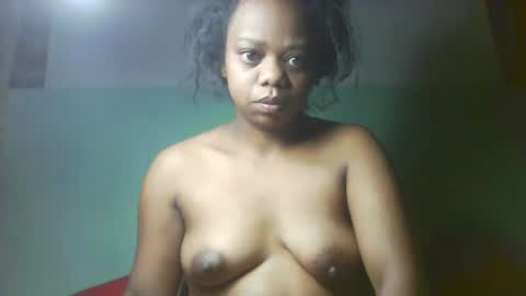 larissa645771 online show from 28, 9, 2025