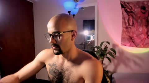 larry_stewart online show from 25, 7, 2026