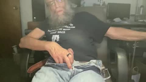 Snapshot of laser137 chatting on 3, 12, 2025 cris online show from 3, 12, 2025