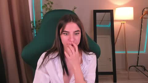 lasly_moon online show from 21, 4, 2026