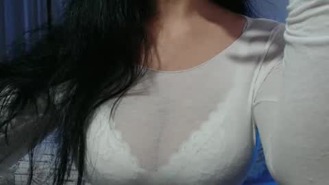 Auri online show from 8, 4, 2026