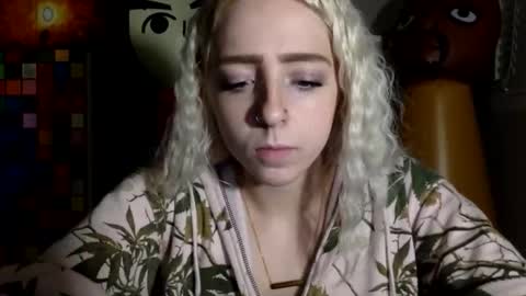 Roxy blue online show from 27, 2, 2026