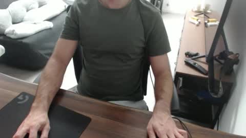 Snapshot of latexdave84 chatting on 5, 6, 2026 latexdave84 online show from 5, 6, 2026