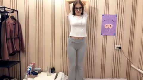Mia online show from 9, 7, 2026