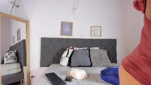 Snapshot of latin_couple20y chatting on 30, 7, 2026 Johana y Santiago online show from 30, 7, 2026