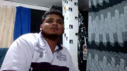 Snapshot of latin_curiousxxx chatting on 27, 5, 2026 latin_curiousxxx online show from 27, 5, 2026