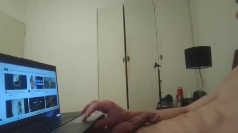 Snapshot of latin_pap chatting on 27, 10, 2025 latin_pap online show from 27, 10, 2025