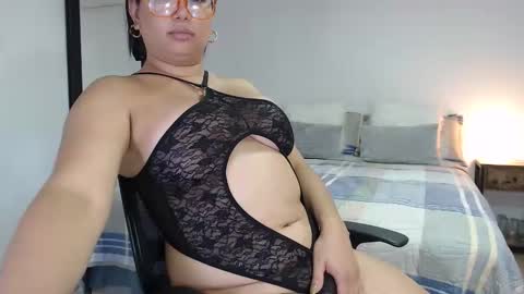 FLOR SALVAJE online show from 30, 11, 2025