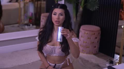 Latina online show from 23, 3, 2026