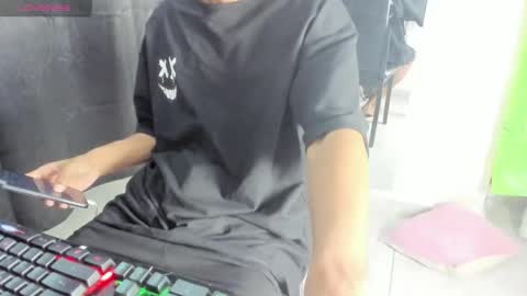 Snapshot of latinking_master chatting on 27, 10, 2025 latinking_master online show from 27, 10, 2025