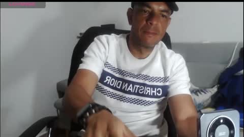 Snapshot of latinmartin254 chatting on 4, 5, 2026 latinmartin254 online show from 4, 5, 2026