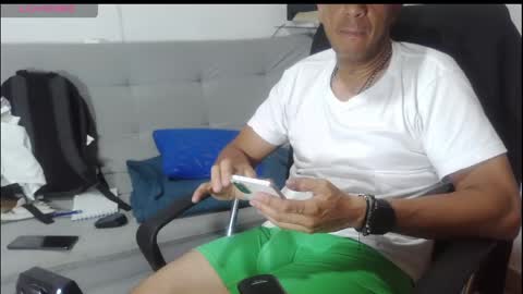 Snapshot of latinmartin254 chatting on 15, 5, 2026 latinmartin254 online show from 15, 5, 2026