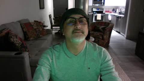 QS - INDEPENDENT MODEL online show from 2, 12, 2024