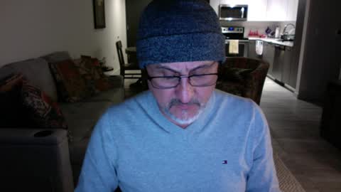 QS - INDEPENDENT MODEL online show from 2, 12, 2024