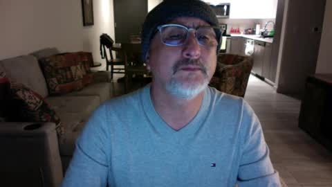 QS - INDEPENDENT MODEL online show from 13, 2, 2025