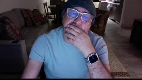 QS - INDEPENDENT MODEL online show from 27, 2, 2025