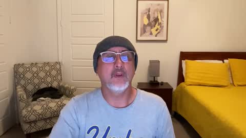 QS - INDEPENDENT MODEL online show from 1, 11, 2025