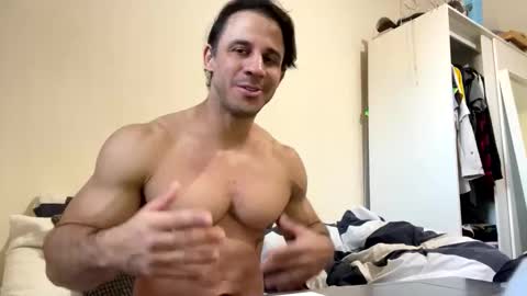 latino_rodri online show from 24, 4, 2026