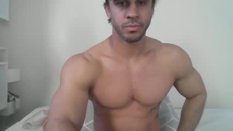 latino_rodri online show from 29, 4, 2026