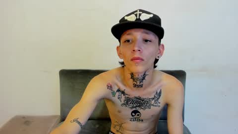 Snapshot of latins_boys_20 chatting on 18, 1, 2025 NICK online show from 18, 1, 2025