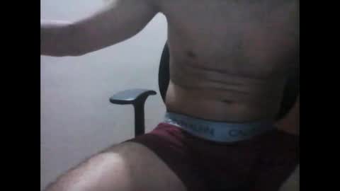 Snapshot of latintropikal chatting on 10, 2, 2025 Latin Flow online show from 10, 2, 2025