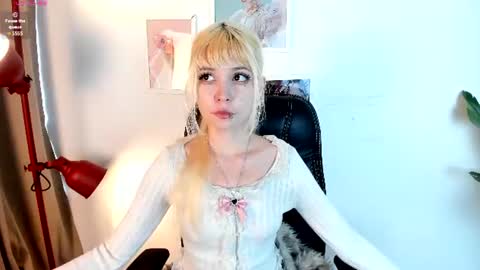 Snapshot of laukyubey1 chatting on 26, 6, 2026 laukyubey1 online show from 26, 6, 2026
