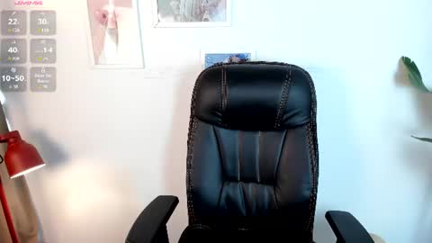 Snapshot of laukyubey1 chatting on 11, 7, 2026 laukyubey1 online show from 11, 7, 2026