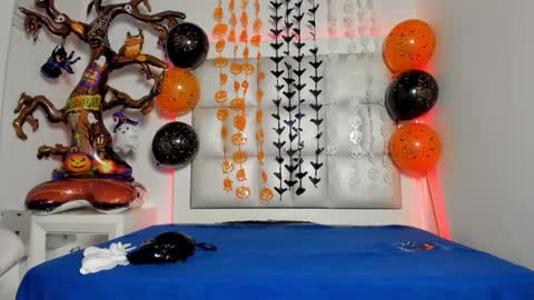 laura__js_ online show from 6, 10, 2025