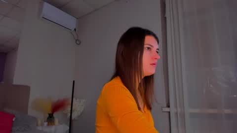 Laura online show from 8, 12, 2024