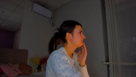 Laura online show from 9, 12, 2024