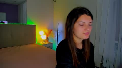 Laura online show from 12, 10, 2025