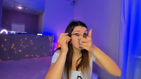 Snapshot of laura__leee chatting on 1, 5, 2026 Laura online show from 1, 5, 2026