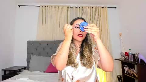 Snapshot of laura__martiinez chatting on 26, 6, 2026 online show from 26, 6, 2026