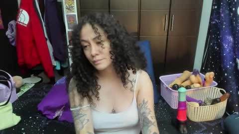  Wen  online show from 8, 11, 2025