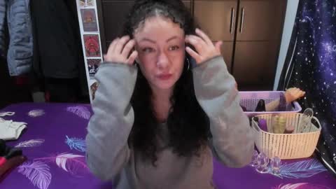  Wen  online show from 21, 11, 2025