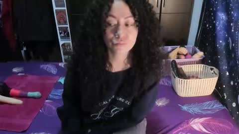  Wen  online show from 25, 11, 2025