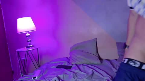 laura_and_kevin online show from 18, 9, 2025