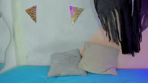 laura_and_kevin online show from 3, 11, 2025