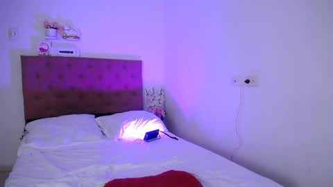 LAURA online show from 23, 12, 2024