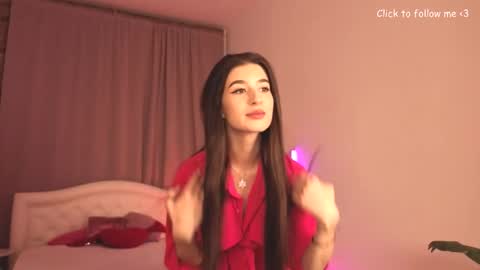 Laura online show from 12, 11, 2025