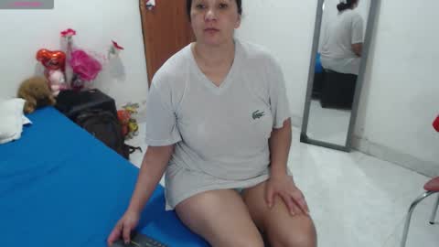 Snapshot of laura_foxx2379 chatting on 3, 10, 2025 laura_foxx2379 online show from 3, 10, 2025