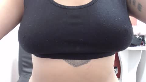  Laura  online show from 25, 10, 2025