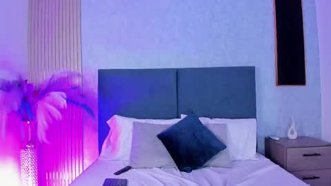 Snapshot of laura_ivy chatting on 21, 4, 2026 LauraIvy online show from 21, 4, 2026