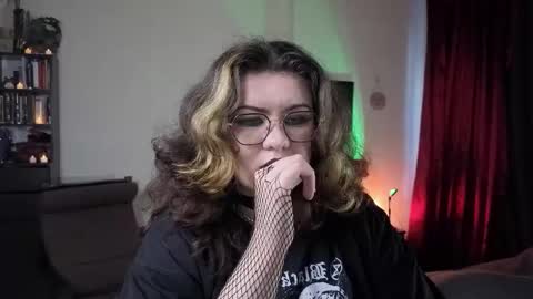 Miss Laura online show from 26, 9, 2025